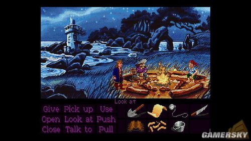 獵奇的時尚服裝圖片（獵奇的時尚服裝圖片）