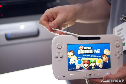 衣時尚插畫服裝搭配（插畫衣服配色）