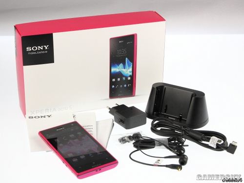 sony最强防水手机xperia acro s实测 内含泳装试