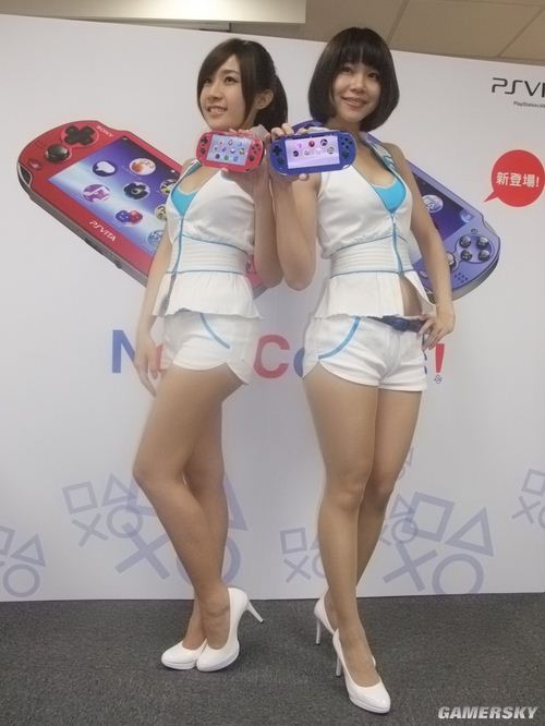 同類色服裝時尚插畫（同類色配合的服裝顯得柔和文雅）