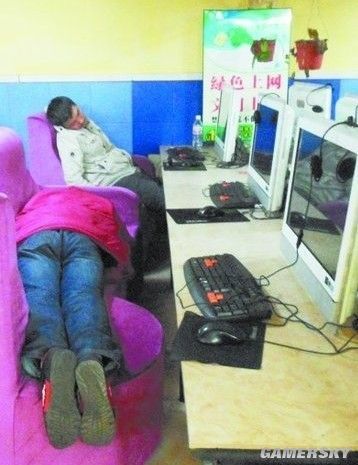 不肯陪我!经常熬夜通宵玩游戏会不会肾虚?他是不是不爱我了?