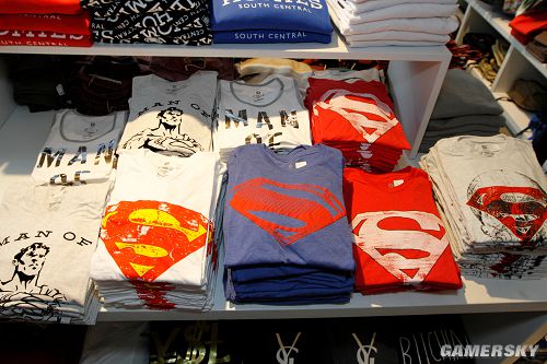 僵尸大年夜做《昔日没有再》新演示 男主足持M60迎战尸潮