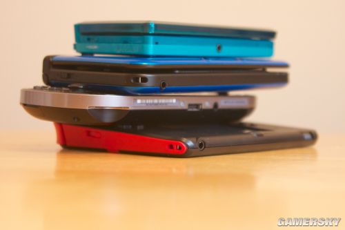 续航能力对比:2DS vs 3DS vs 3DS XL vs DSi v