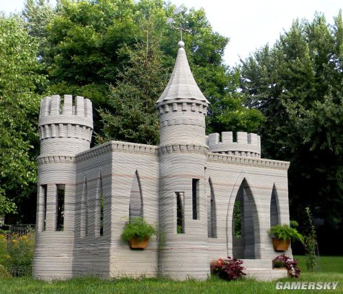 男子用3D打印机建造宏伟城堡 诚招公主入住 :