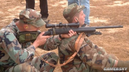 使命召唤OL机瞄