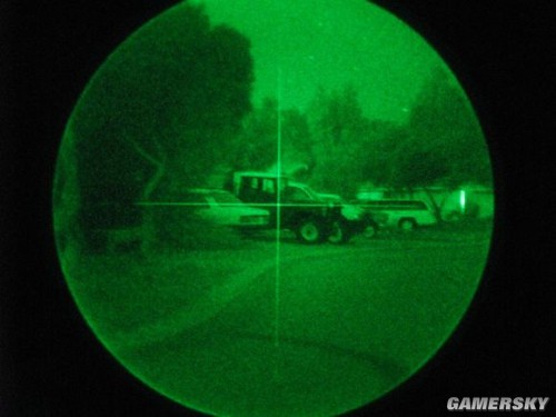 使命召唤OL机瞄