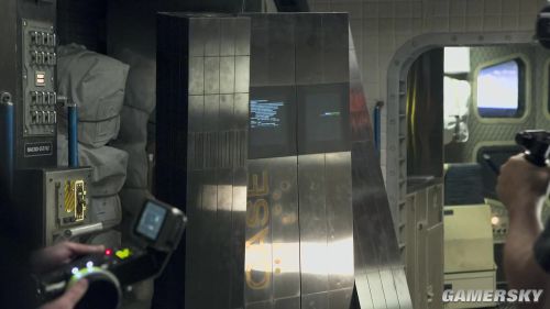 《星际穿越》新幕后视频曝光 解析呆萌机器人