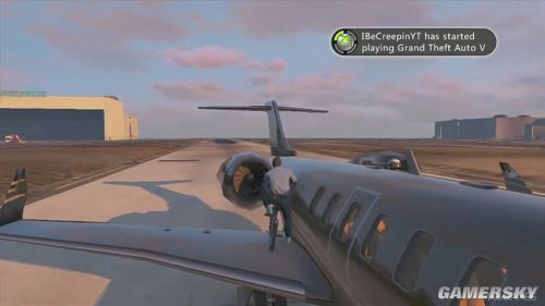 《gta5》pc版怎么开飞机