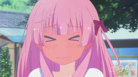 卻也會好心提示路人小妹妹