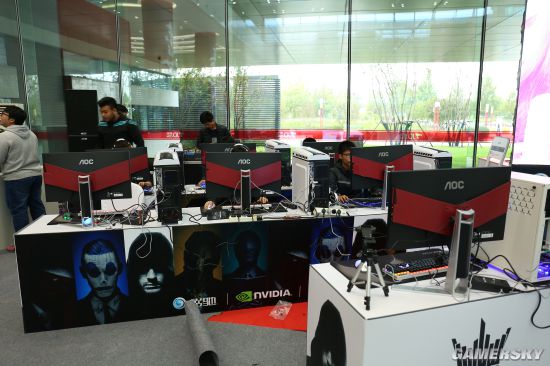 和老司机一起Happy!影驰粉丝Party京东站圆