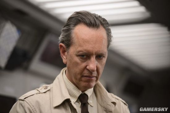 巴黎時尚係列服裝特點（巴黎時裝服裝圖片大全）