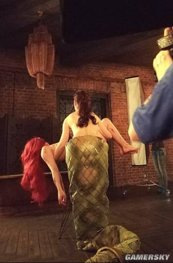 俄罗斯美女cos《lol》卡特姐妹 蛇身美人与巨乳刺客