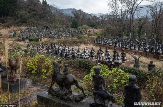 日本石像村庄图片