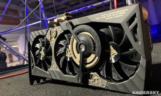 七彩虹发布顶级rtx2080ti九段显卡采用机械手表陀飞轮设计