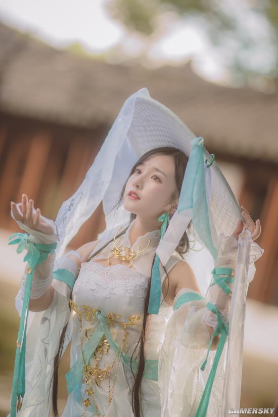 逆水寒素问cos素手妙兮如柔荑舞姿轻灵肤凝脂