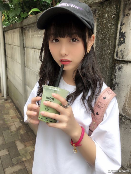 超前发育的写真偶像日本18岁抖音网红美少女