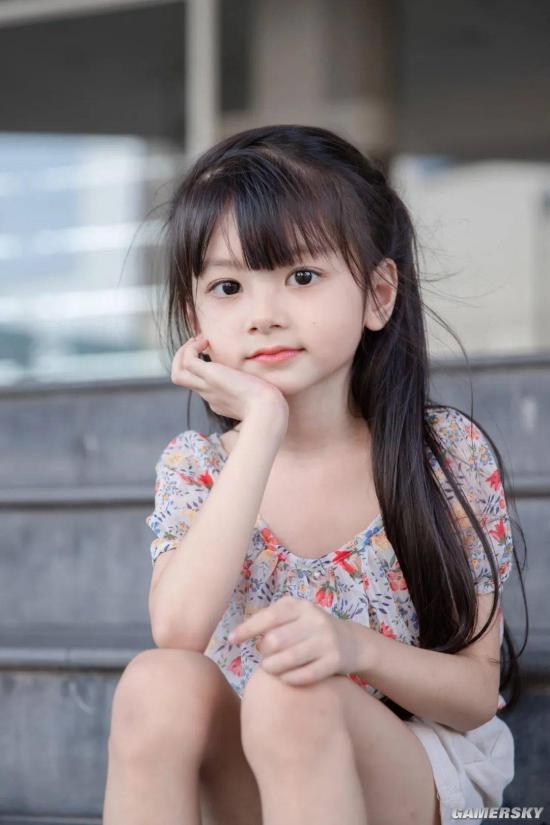 泰国混血小女孩图片