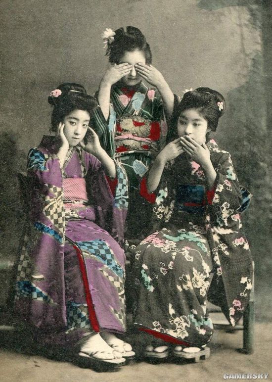 1900年日本女性的写真照 为什么流行模仿三猿像?