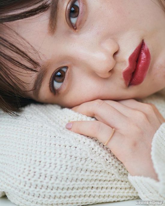 甜美姨母笑秒杀直男粉丝日本顶级女主播弘中绫香