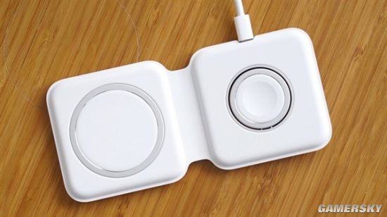 苹果MagSafe Duo遭吐槽：售价过千 还不送充电头