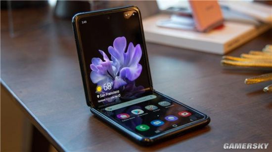 三星Galaxy Z Flip3曝光 廉价折叠手机 不支持5G