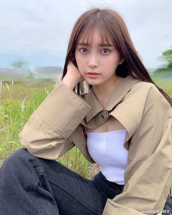 19岁甜美偶像转战写真界小山璃奈晒出夏日清凉美照