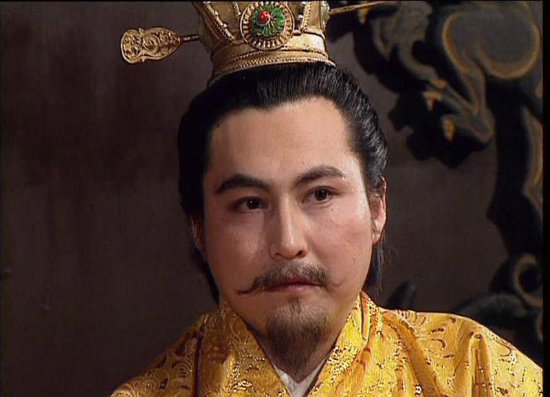 曾在1987年版《红楼梦》中饰演贾蓉,94版《三国演义》中扮演曹丕