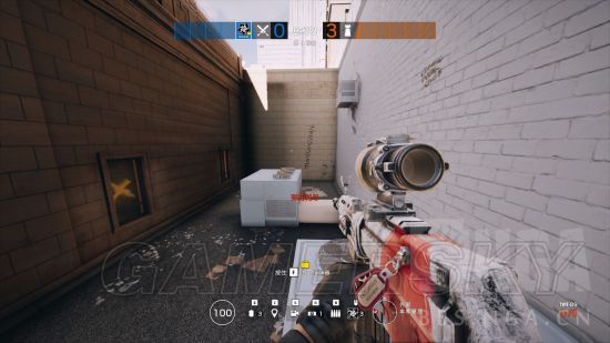 《彩虹六号围攻》自动武器消焰与补偿弹道对比