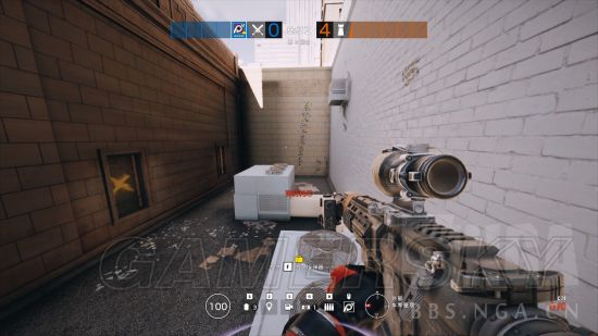 《彩虹六号围攻》自动武器消焰与补偿弹道对比