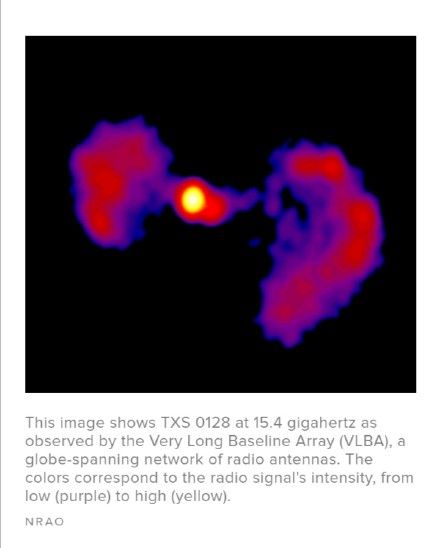 NASA在5亿光年外发现的星系 像极了星战的TIE战斗机