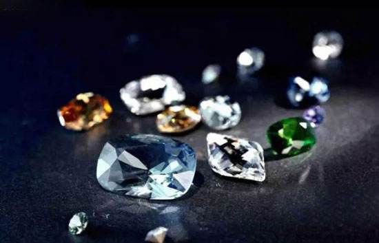 科学家最新突破 室温几分钟就能生产出稀有钻石！
