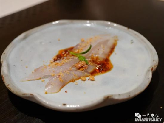 上海一中餐厅被指人均两千吃不饱 整鸡只取一片肉