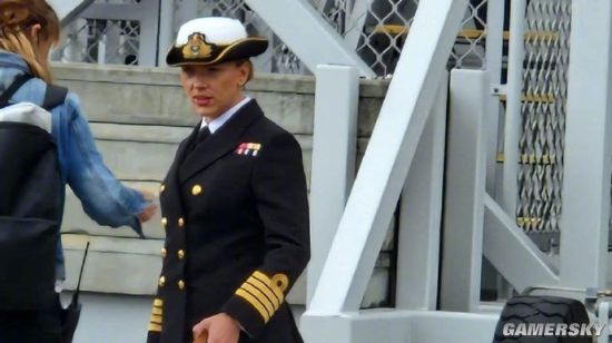 “寡姐”斯嘉麗約翰遜新片路透照 身穿海軍制服