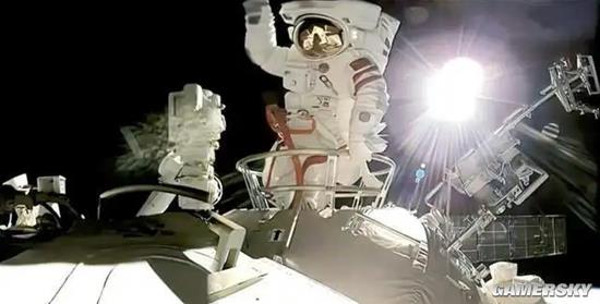 国际空间站宇航服头盔漏水 NASA叫停所有太空行走任务
