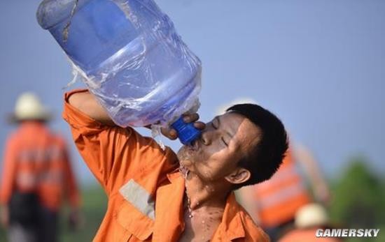 今年到底有多热？连续23天发温预警 40℃够不上前10