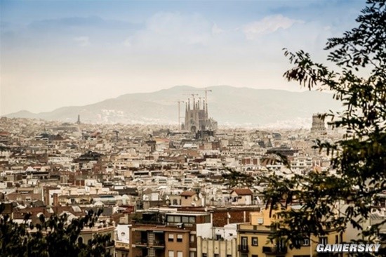 西班牙多地拆除沥青、混凝土：让城市回归自然