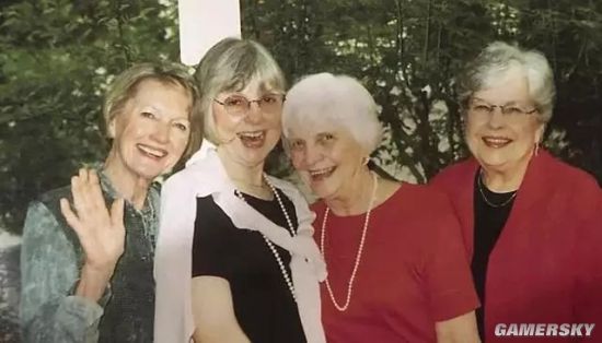 美国4姐妹总年龄超389岁创世界纪录 最小妹妹93岁
