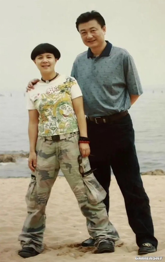 Celebrating 35th Wedding Anniversary: Goldie Wang Ning's Enduring Love