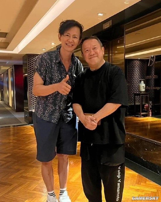 Candid Snapshot of 70-Year-Old Tsang Chi Wai Emerges Post-Surgery, Flaunting a Healthy Glow and Signature Grin