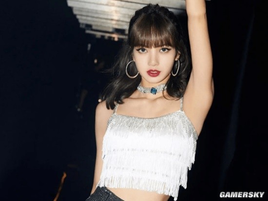 Lisa's Exclusive Contract with Full Control Over Her Career Unveiled