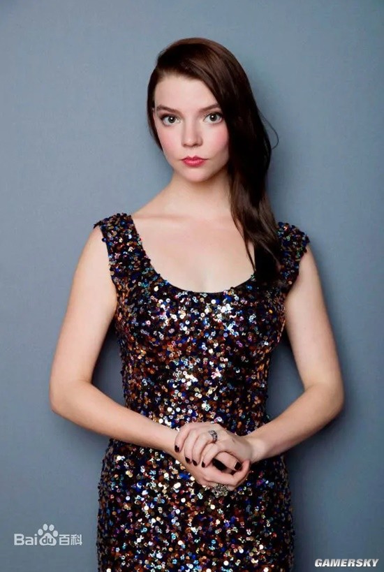 26-Year-Old Anya Taylor-Joy Ties the Knot in Italy