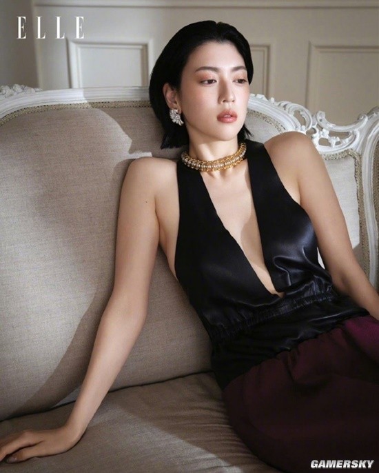 日本女星三吉彩花登上雜誌寫真 深V長裙顯性感身材