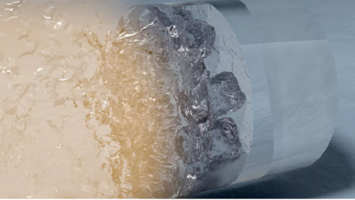 科学家发现全新水状态 “超离子导体冰”有助研究星球内核