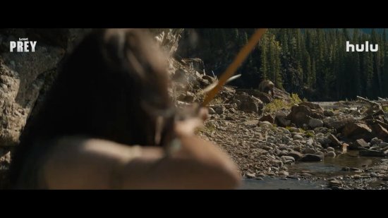 《終極戰士：獵物》新預告 印第安大姐對戰鐵血戰士