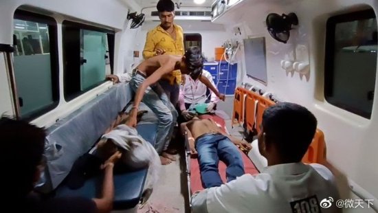 印度21人饮用假酒中毒死亡 30人入院治疗