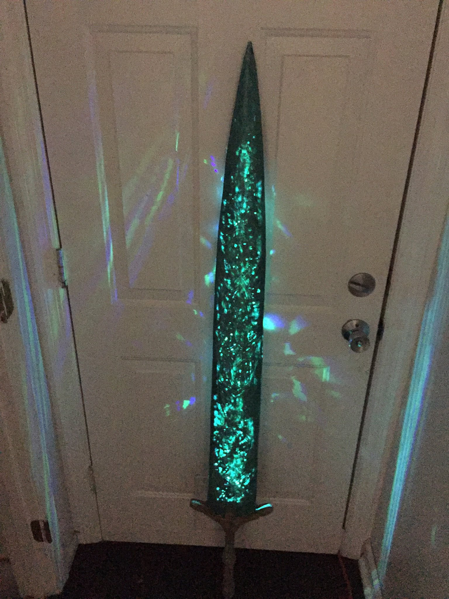 玩家自制《血源》月光大剑：我的指引月光！