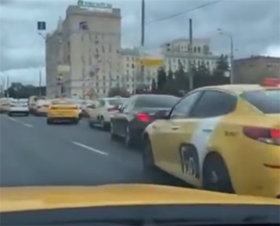 俄罗斯Yandex打车App被黑 几十辆出租车让莫斯科“堵上加堵”