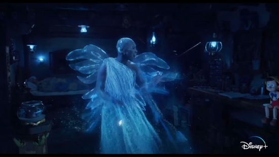真人電影《皮諾丘》新片段 光頭黑藍仙女開嗓歌唱