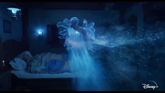 真人電影《皮諾丘》新片段 光頭黑藍仙女開嗓歌唱