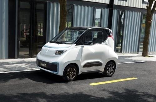五菱NanoEV新车型上市：可坐2人、售价6万元